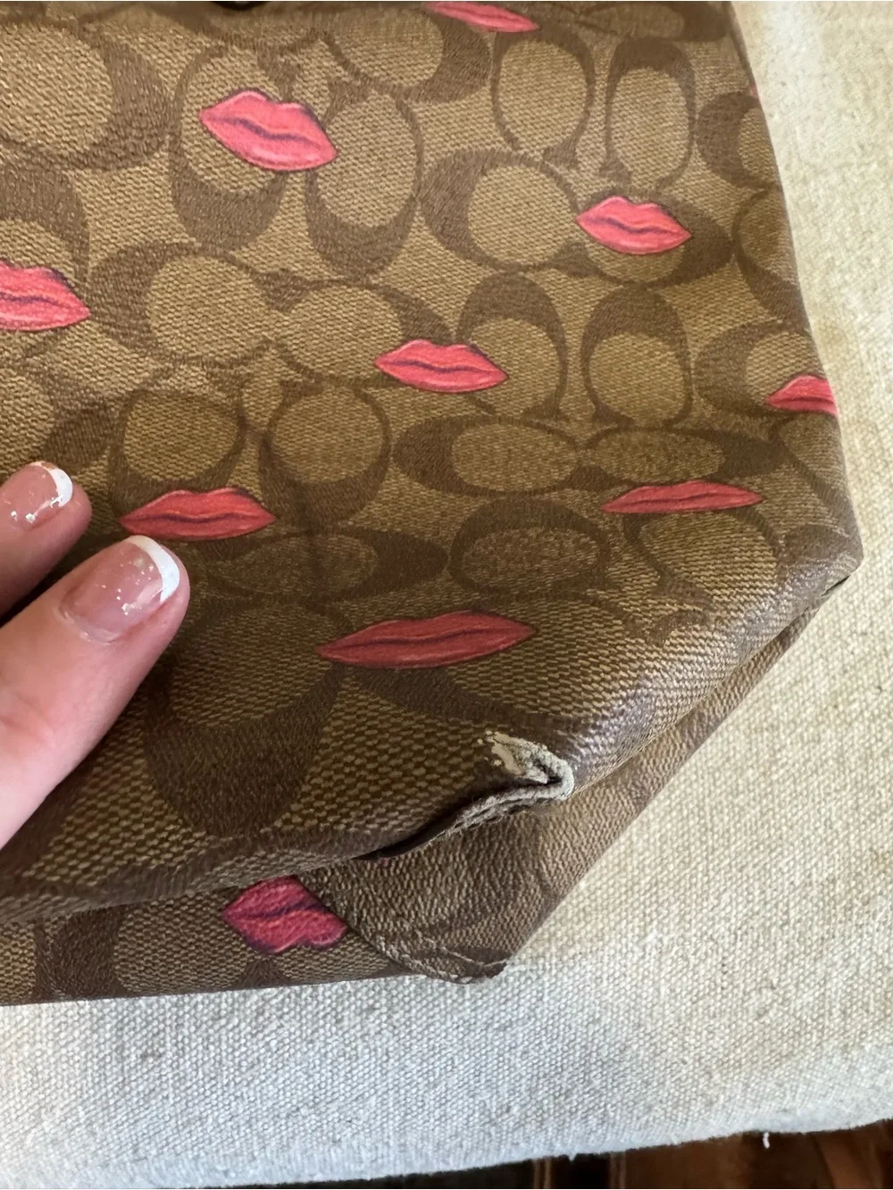 Coach Signature Canvas Kiss Print City Tote Brown & Pink